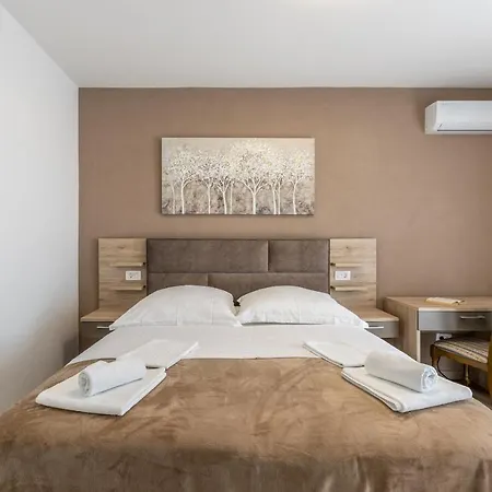 Bed & Breakfast Senator Podstrana Exterior foto