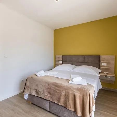 Bed & Breakfast Senator Podstrana Exterior foto