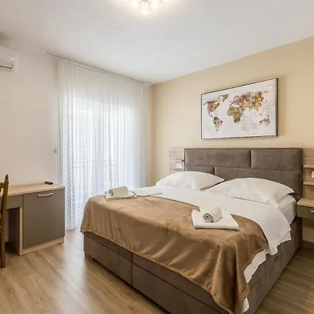 Bed & Breakfast Senator Podstrana Exterior foto